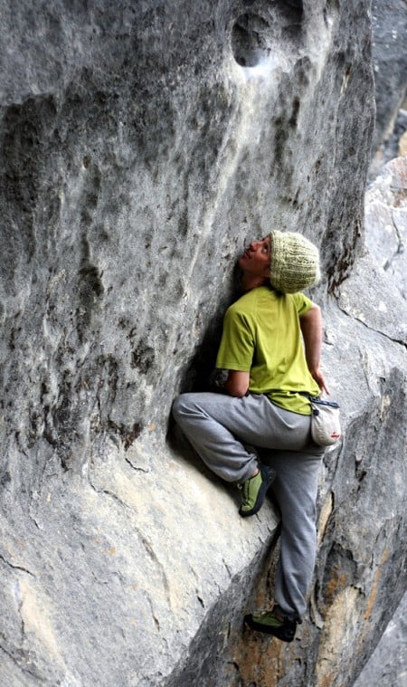 Tito eyeing up the "starting hold" on "The Lung Dyno" (V4), Quantum Field  © Kathryn Cooper