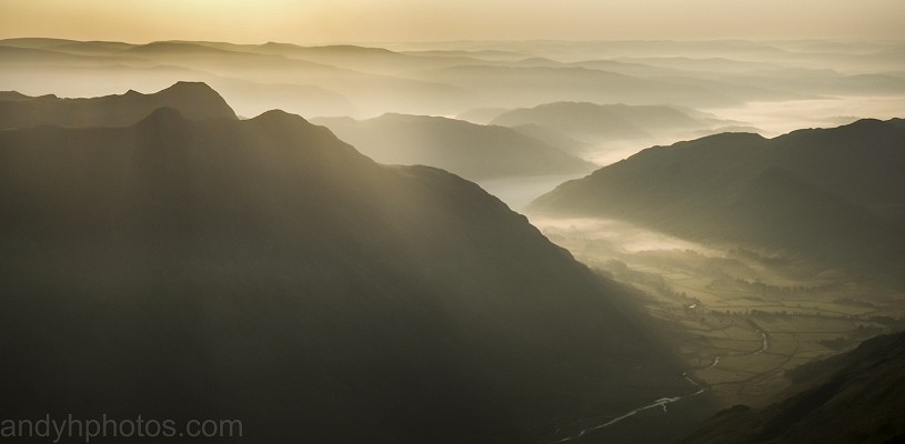 A misty Langdale at dawn from Bowfell  © london_huddy
