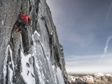 Kim Ladiges on the Nominé crack of the Dru Couloir