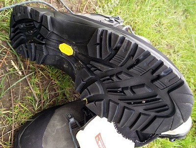 Not much of a heel brake, but good depth in the rest of the tread  © Dan Aspel