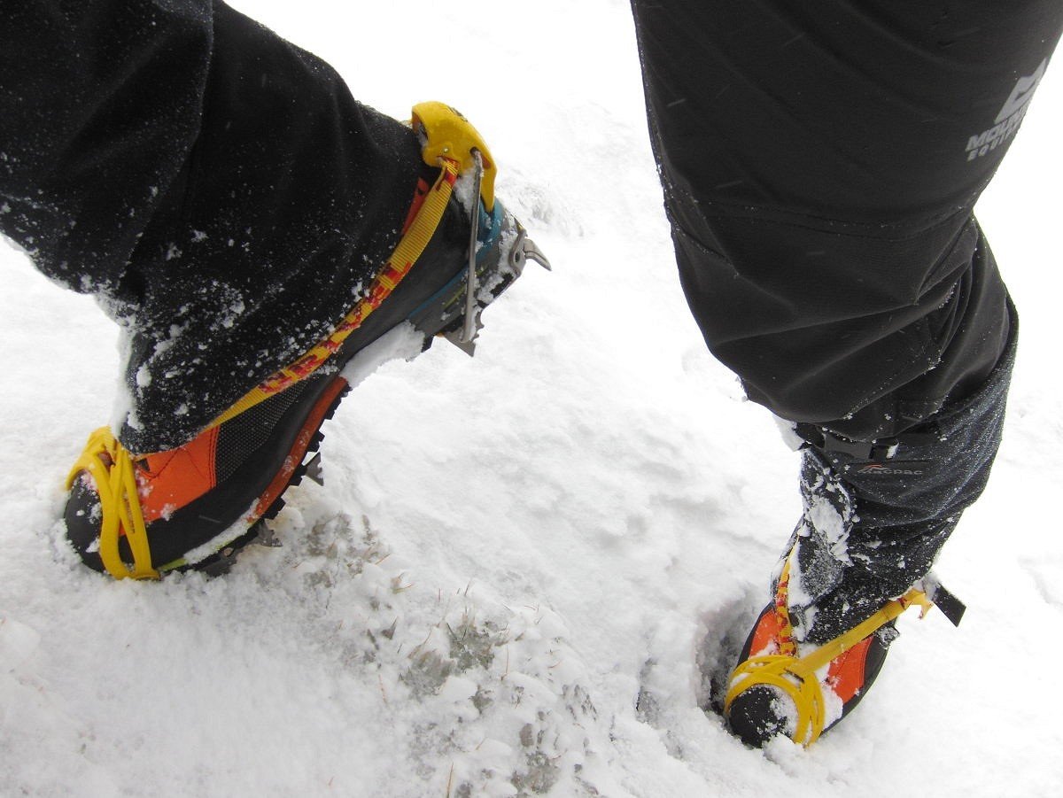 Good close fit with Grivel Air Tech crampons  © Dan Bailey