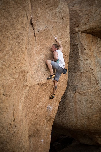 Elias from Finland committing to the top moves of Cosmic Crimp (6B+)  © Nick Brown
