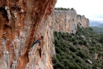 Entering the crux of Colonist extension, Geyikbayiri, Turkey. Thanks to Ben Crawford for the photo!