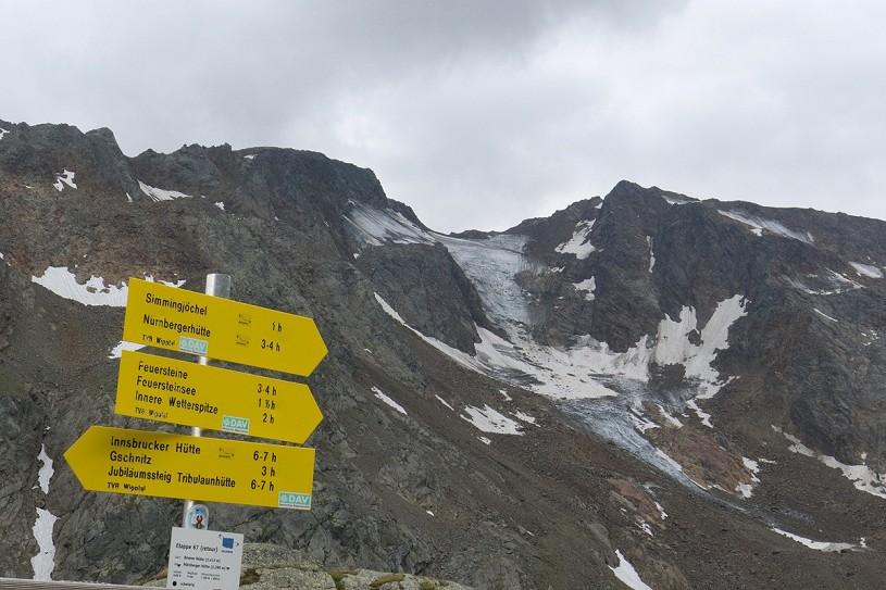 Who wants to navigate? Signposts adorn every pass and trail junction  © Ronald Turnbull