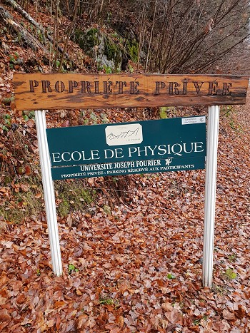 The welcome sign at the École de Physique des Houches.  © Natalie Berry