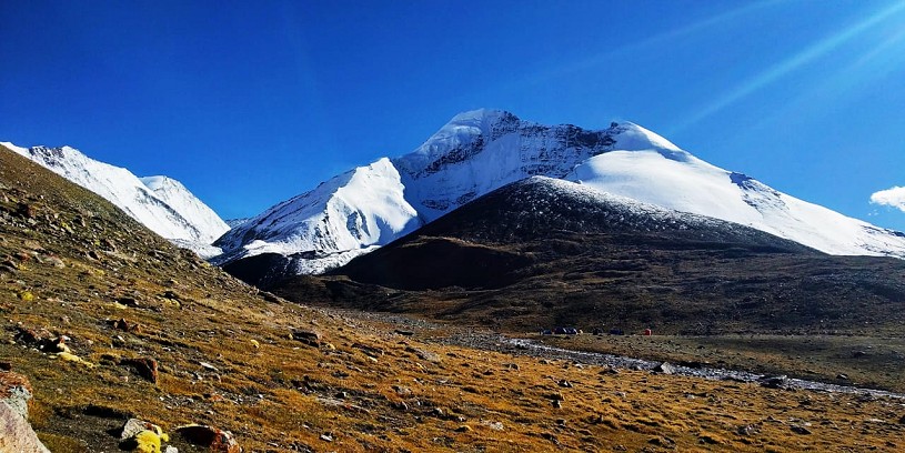 Kang Yatse peaks from the Markha Valley  © Nutan Shinde-Pawar
