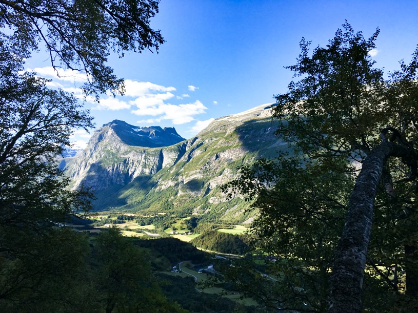 Hanging valleys in along Sunndalen (Trollheimen)  © Ute Koninx