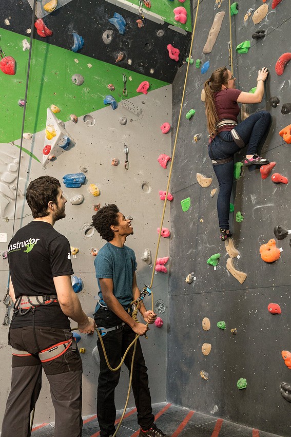 Beginner courses teach top-roping and belaying skills.  © Mile End Climbing Wall / Andy Day