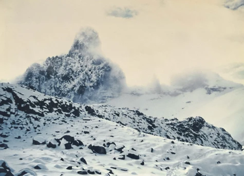Snow and ice on Mount Kenya in 1985.  © Alan James