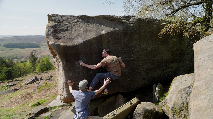 Grit bouldering at Stanage.  © Keith Sharples